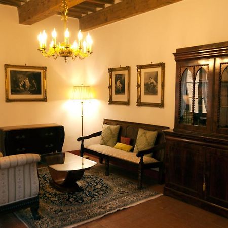 Palazzo Benucci Panzió San Gimignano Kültér fotó