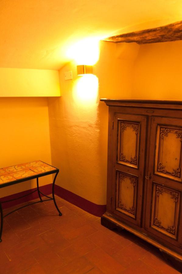 Palazzo Benucci Panzió San Gimignano Kültér fotó